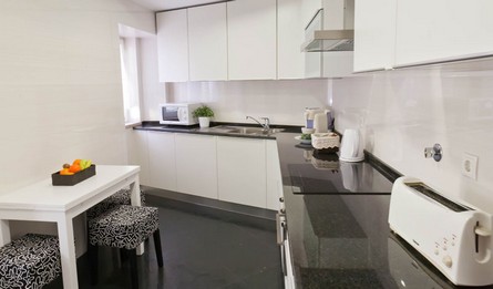 Alquiler Apartamentos Larga Duracion T2 Portugal Lisboa Casa Rey D Dinis Cocina Pateodasbuganvilias