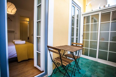 Local Accommodation Apartments Turisticos T1 Portugal Lisbon Amoreiras Flats 0 Balcon Pateodasbuganvilias