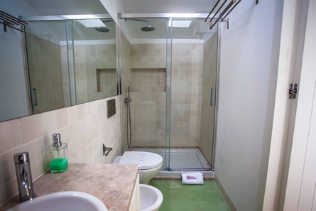 Local Accommodation Apartments Turisticos T2 Portugal Lisbon Amoreiras Flats 2 Bathroom Pateodasbuganvilias