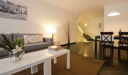 Rental Houses Turisticos T2 Portugal Lisbon King D Dinis House Dining Room Pateodasbuganvilias